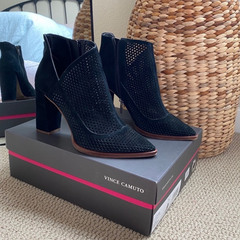 Black Vince Camuto booties